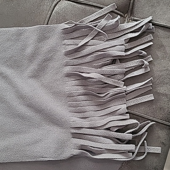 Old Navy Gray Fleece Scarf - Picture 2 of 3